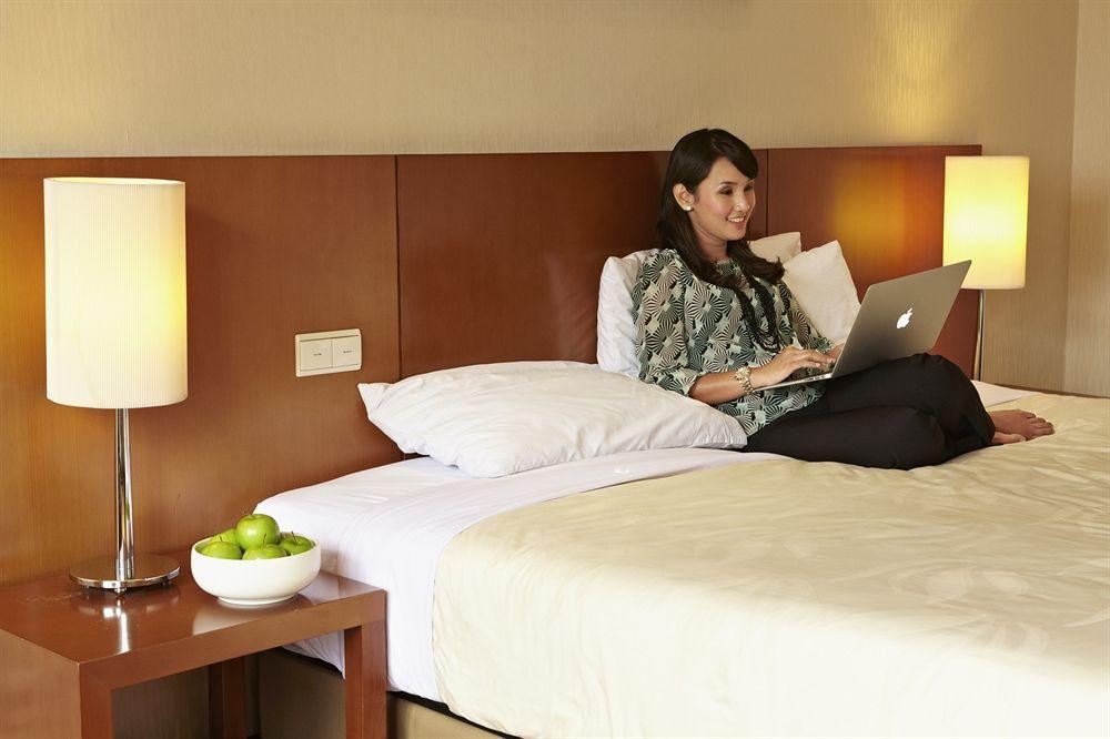 Artotel Gelora Senayan Jakarta Extérieur photo