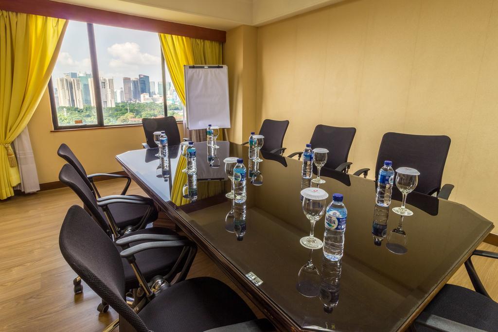 Artotel Gelora Senayan Jakarta Extérieur photo