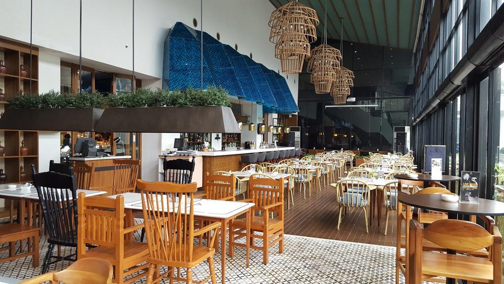 Artotel Gelora Senayan Jakarta Extérieur photo