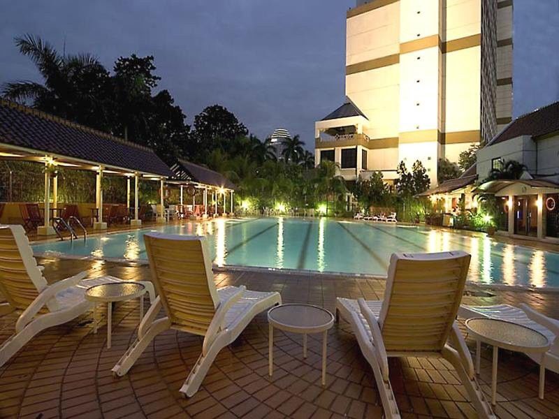Artotel Gelora Senayan Jakarta Extérieur photo